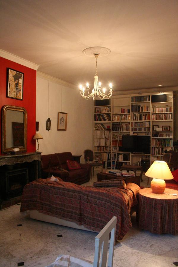 Le Mas Des Dames Appartement 亞維農 外观 照片