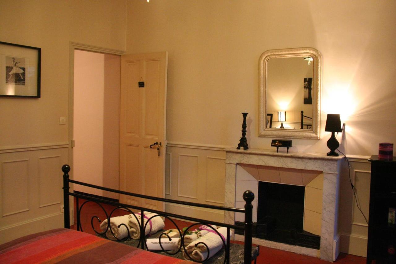 Le Mas Des Dames Appartement 亞維農 外观 照片
