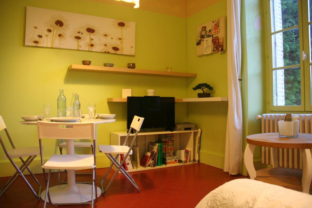 Le Mas Des Dames Appartement 亞維農 外观 照片